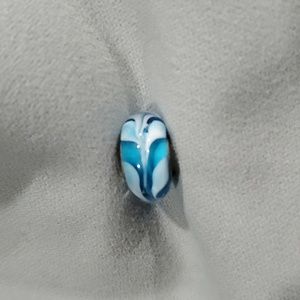 Blue and white glass bead